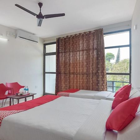 Oyo 13581 Hotel Raj 마디케리 외부 사진
